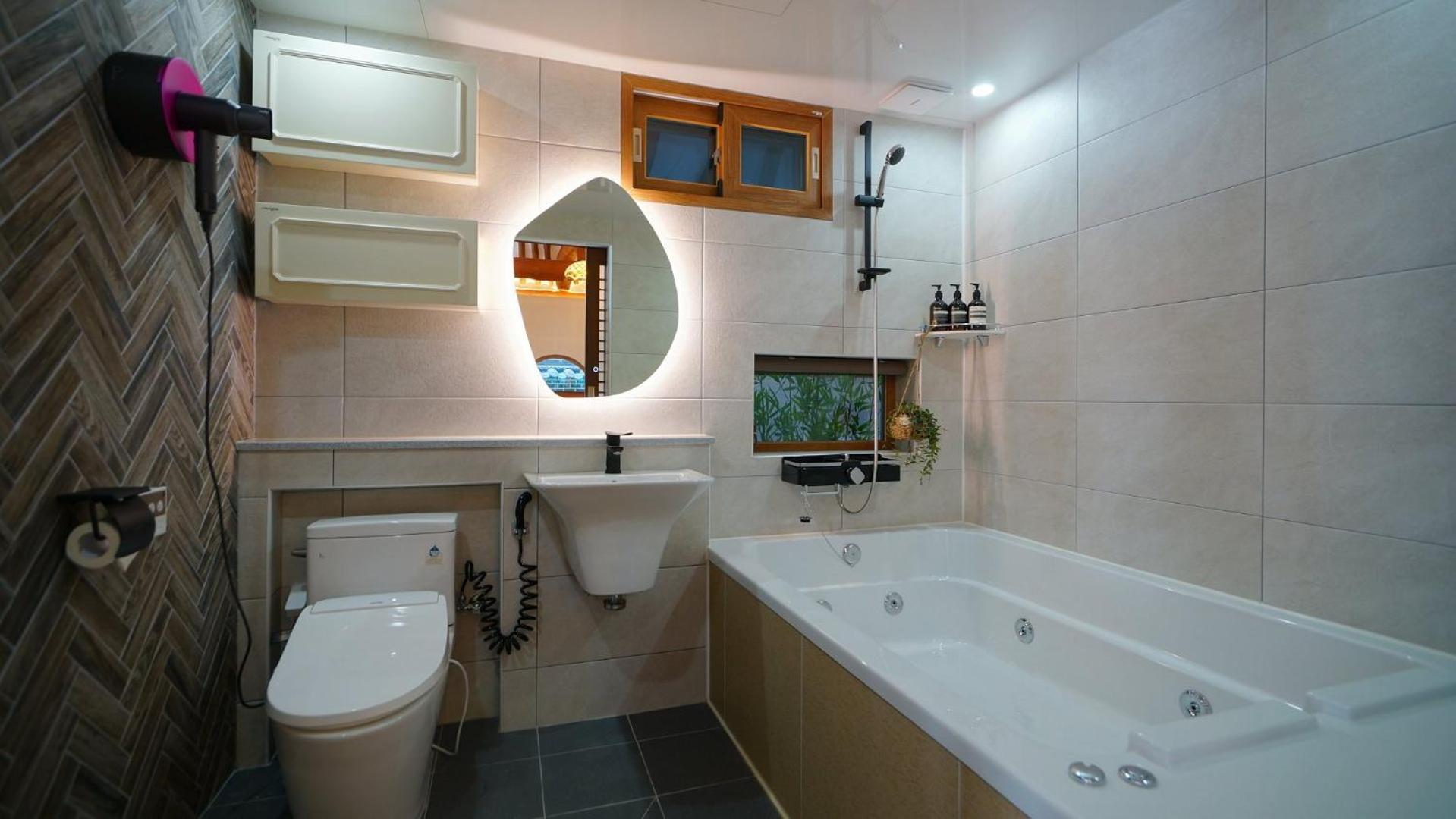 And Spring Hotel Jeonju Ngoại thất bức ảnh